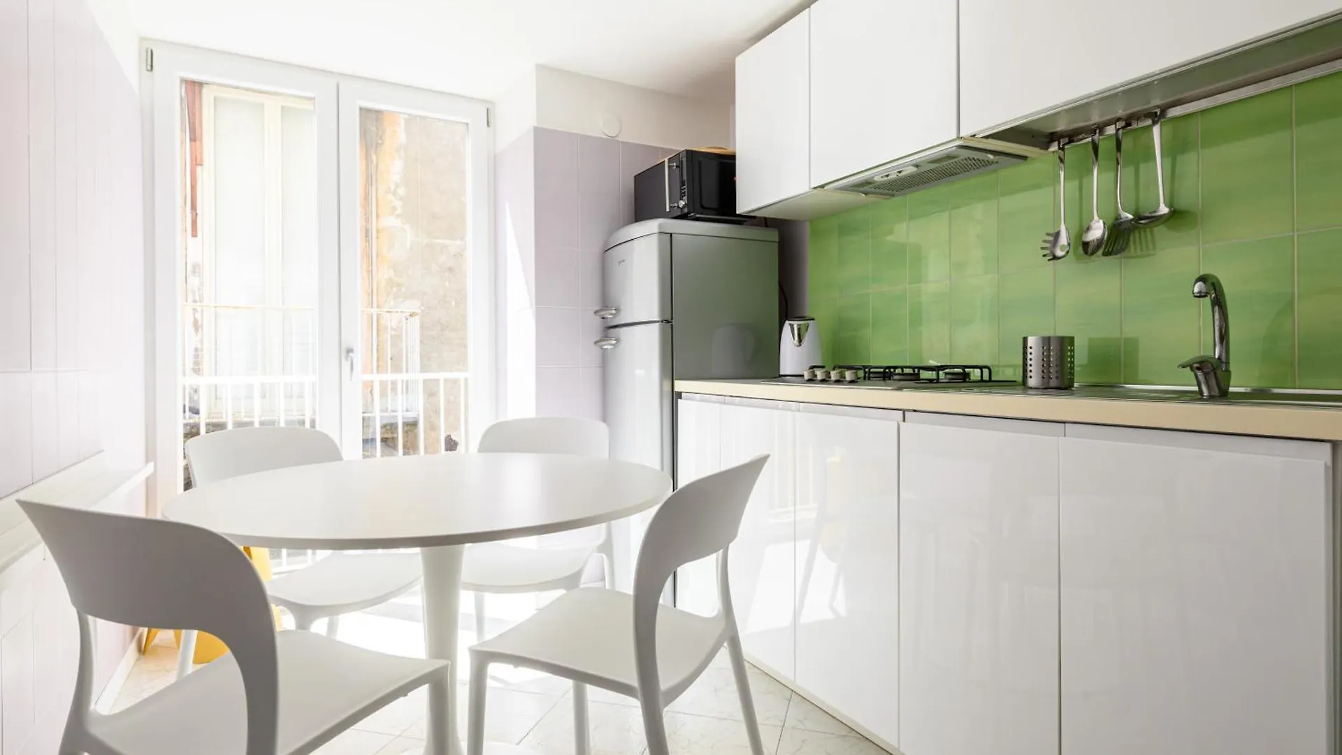 Casa Ue' Ue' - Piazza Dante Apartment Naples Italy